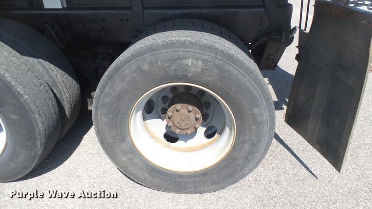 image for item DC1789 2006 GMC C8500 dump truck