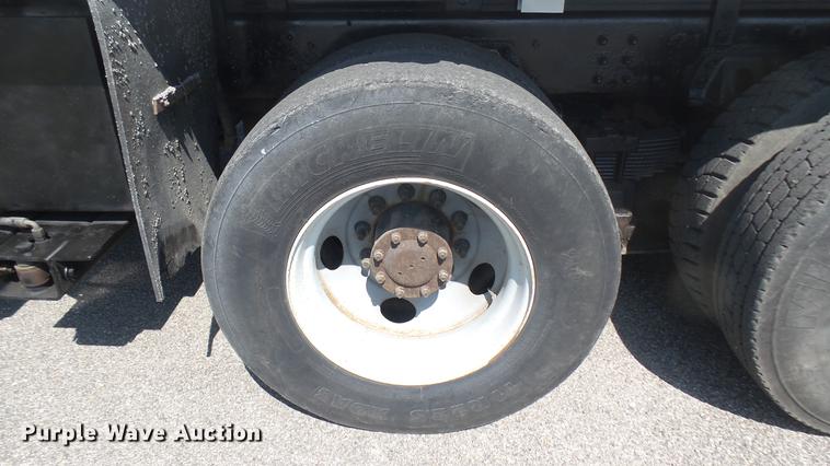 image for item DC1789 2006 GMC C8500 dump truck