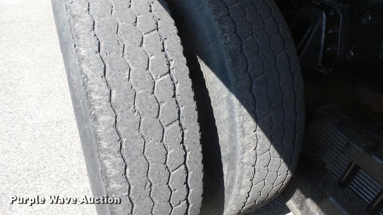 image for item DC1789 2006 GMC C8500 dump truck