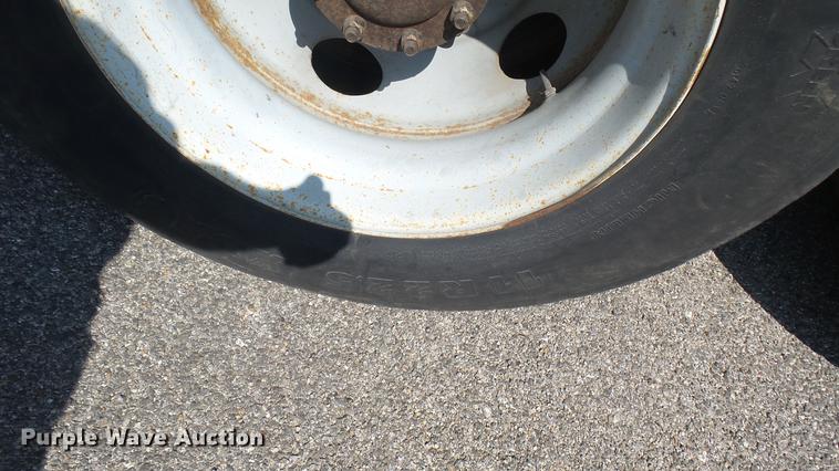 image for item DC1789 2006 GMC C8500 dump truck