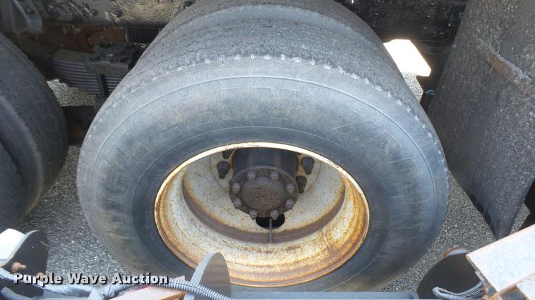 image for item DC1789 2006 GMC C8500 dump truck