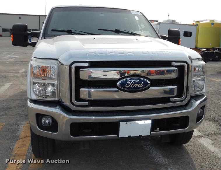 image for item DC5336 2011 Ford F250 Super Duty Crew Cab pickup truck