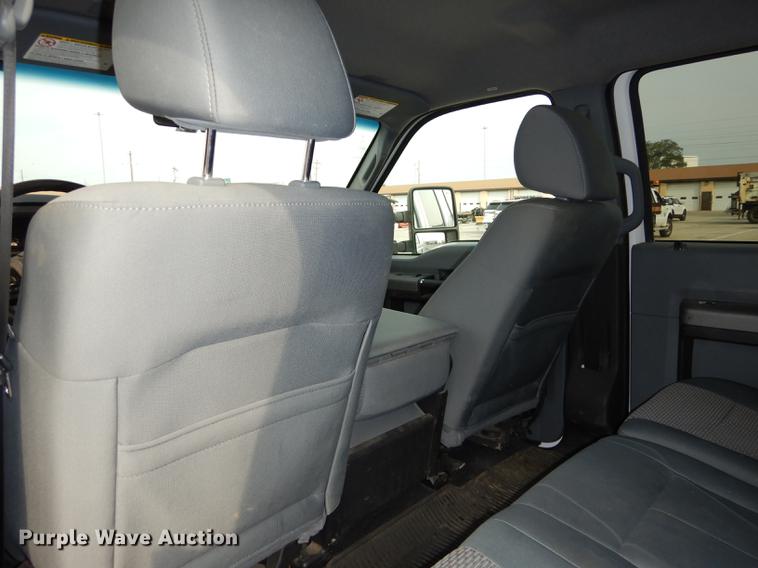 image for item DC5336 2011 Ford F250 Super Duty Crew Cab pickup truck