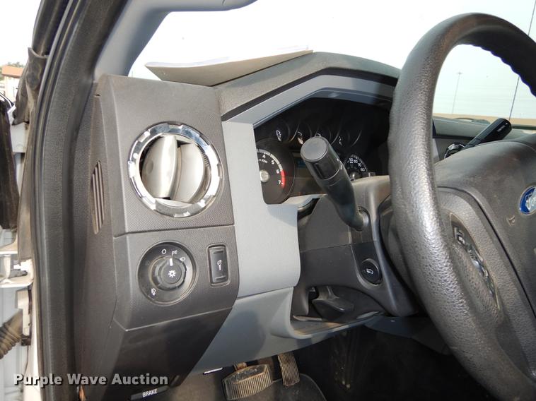 image for item DC5336 2011 Ford F250 Super Duty Crew Cab pickup truck