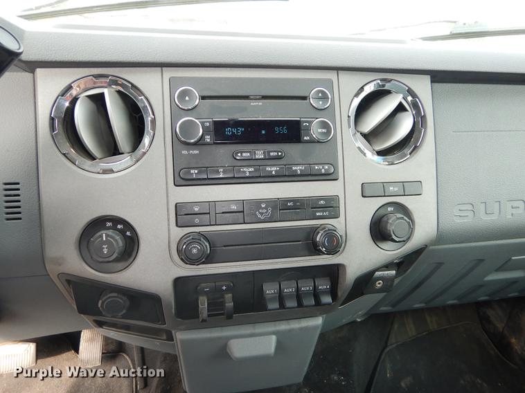 image for item DC5336 2011 Ford F250 Super Duty Crew Cab pickup truck