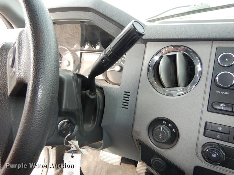 image for item DC5336 2011 Ford F250 Super Duty Crew Cab pickup truck