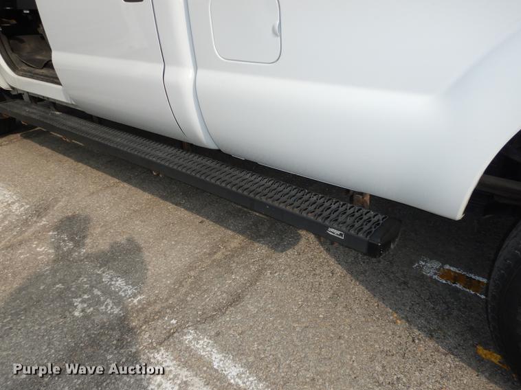 image for item DC5336 2011 Ford F250 Super Duty Crew Cab pickup truck