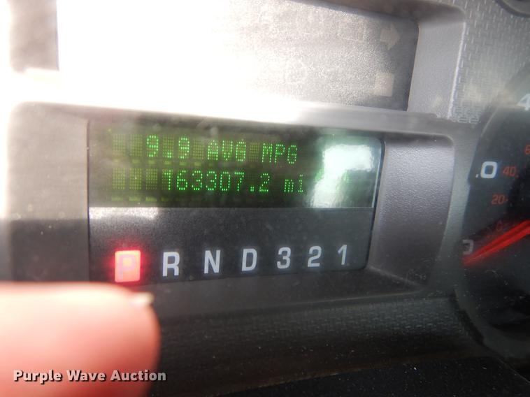 image for item DC5337 2008 Ford F250 Super Duty utility bed pickup truck