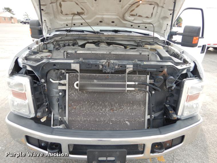 image for item DC5337 2008 Ford F250 Super Duty utility bed pickup truck