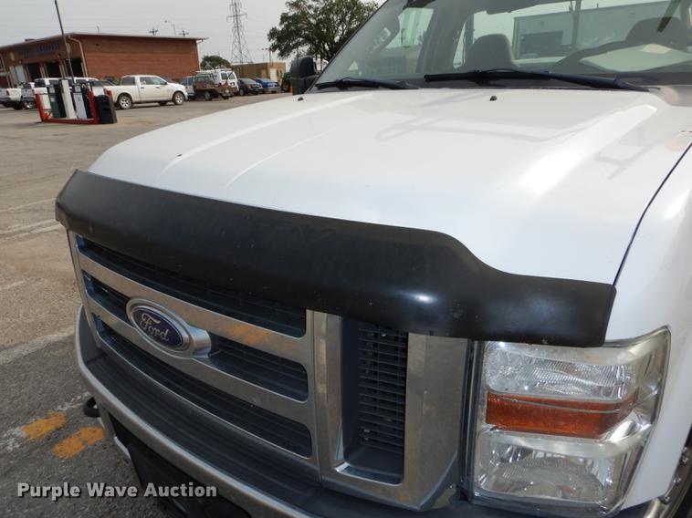 image for item DC5337 2008 Ford F250 Super Duty utility bed pickup truck