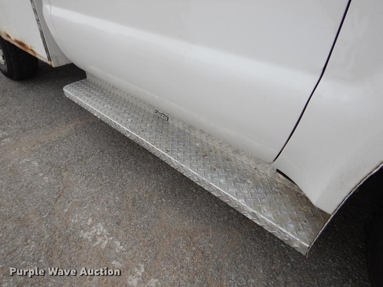 image for item DC5337 2008 Ford F250 Super Duty utility bed pickup truck