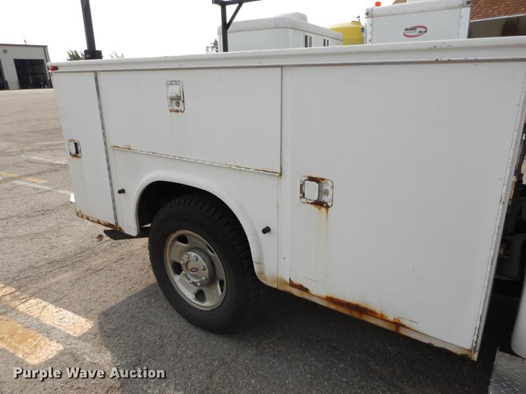 image for item DC5337 2008 Ford F250 Super Duty utility bed pickup truck