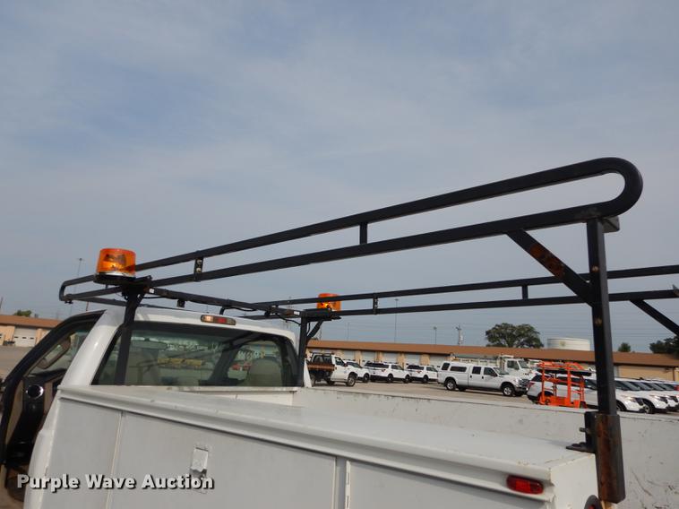 image for item DC5337 2008 Ford F250 Super Duty utility bed pickup truck