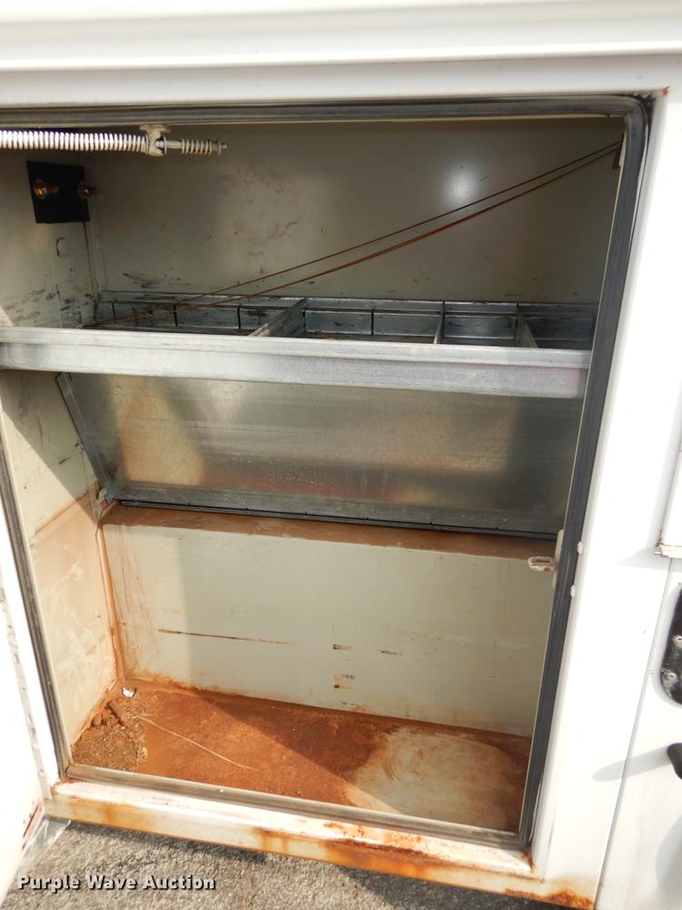 image for item DC5337 2008 Ford F250 Super Duty utility bed pickup truck