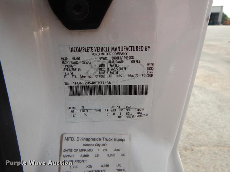 image for item DC5337 2008 Ford F250 Super Duty utility bed pickup truck