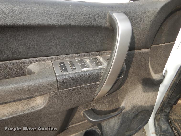 image for item DC5338 2012 Chevrolet Silverado 1500 Crew Cab pickup truck