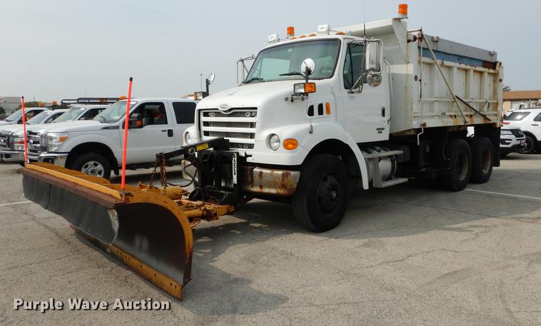 image for item DC5339 2005 Sterling L7500 dump truck