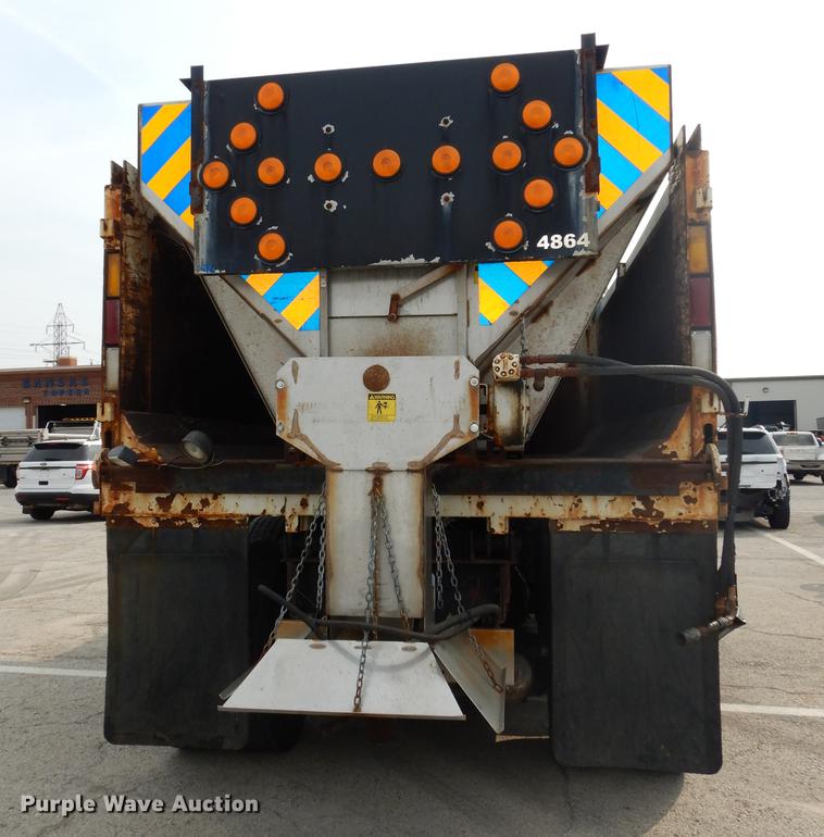 image for item DC5339 2005 Sterling L7500 dump truck