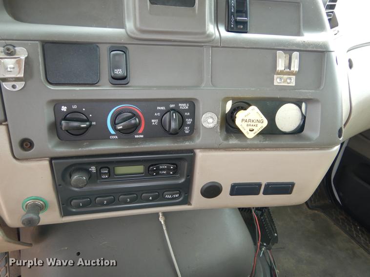 image for item DC5339 2005 Sterling L7500 dump truck