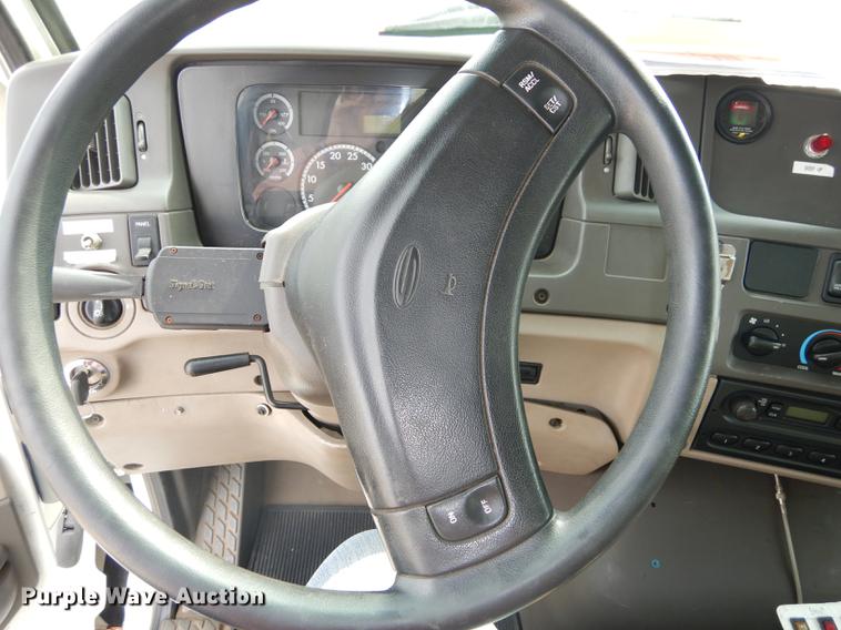 image for item DC5339 2005 Sterling L7500 dump truck