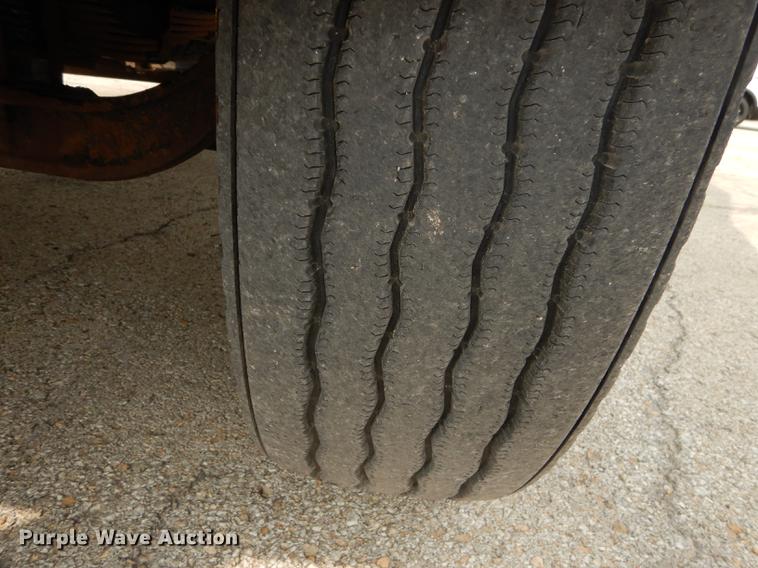 image for item DC5339 2005 Sterling L7500 dump truck