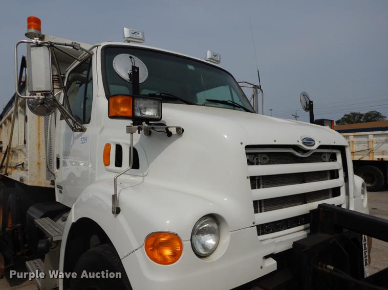 image for item DC5339 2005 Sterling L7500 dump truck