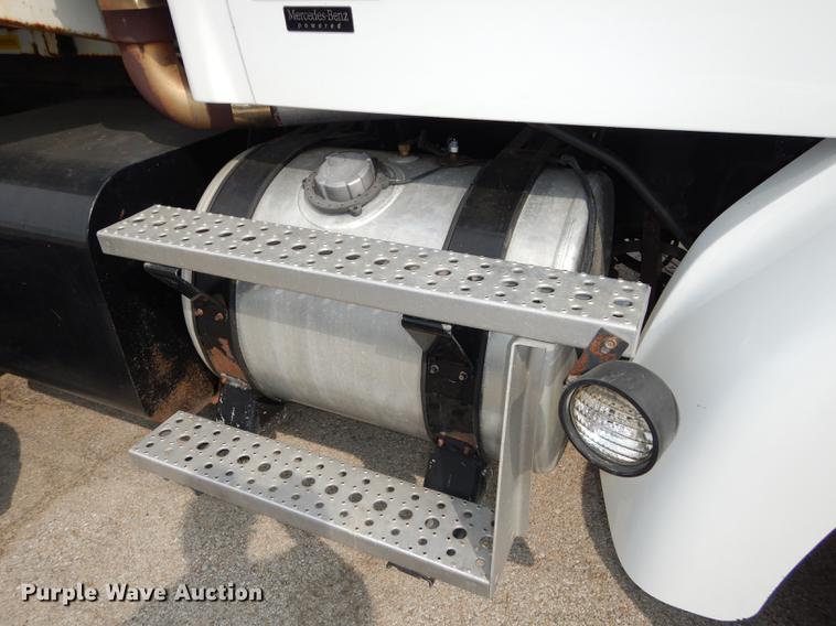 image for item DC5339 2005 Sterling L7500 dump truck