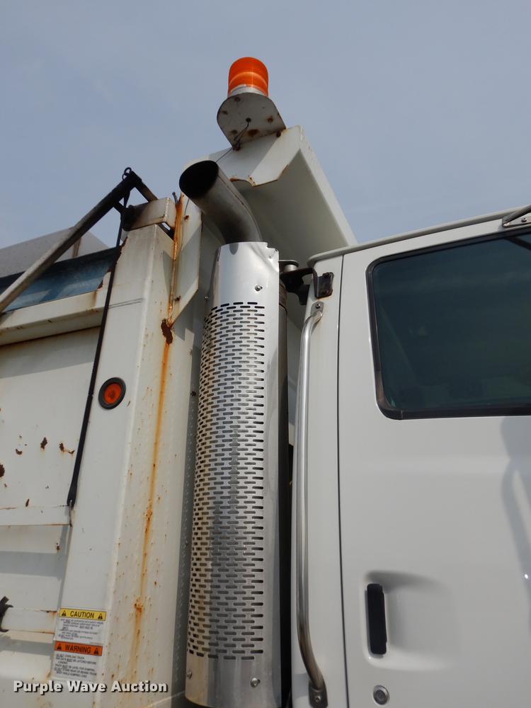 image for item DC5339 2005 Sterling L7500 dump truck