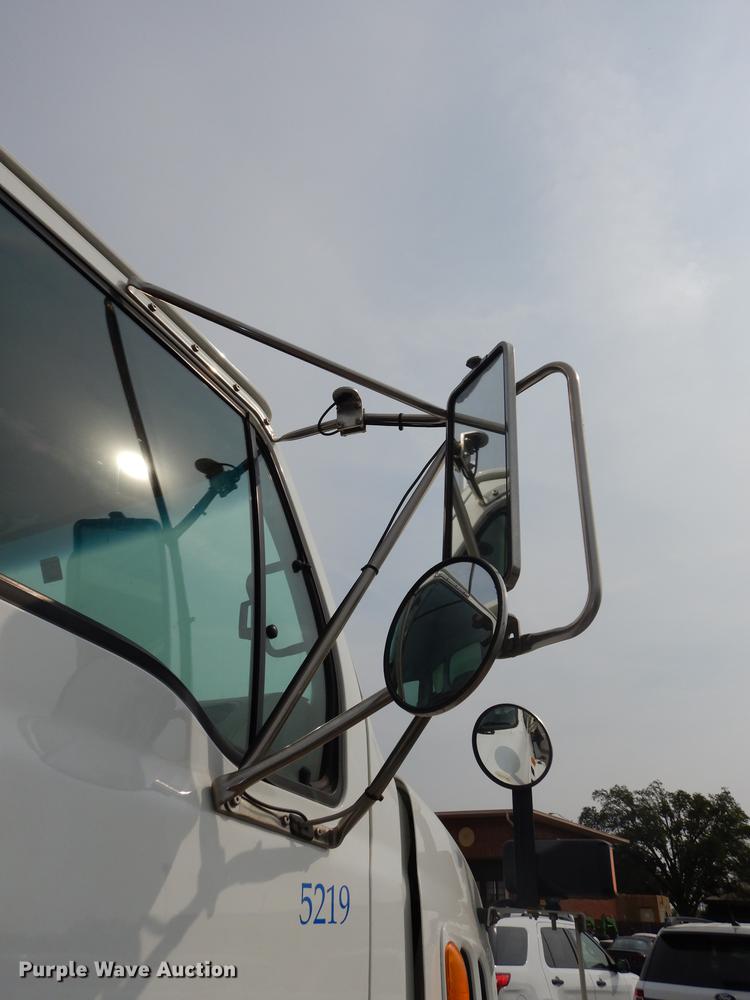 image for item DC5339 2005 Sterling L7500 dump truck