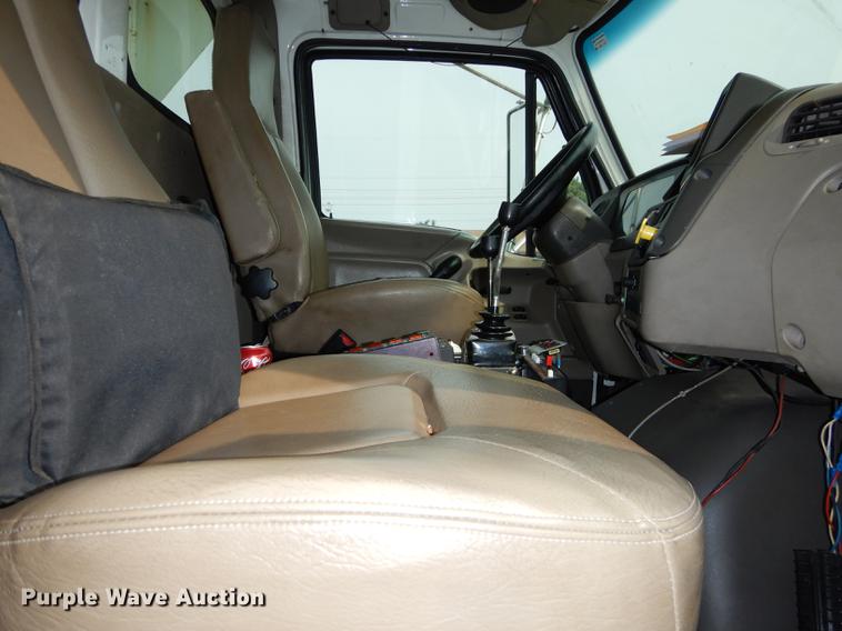 image for item DC5339 2005 Sterling L7500 dump truck