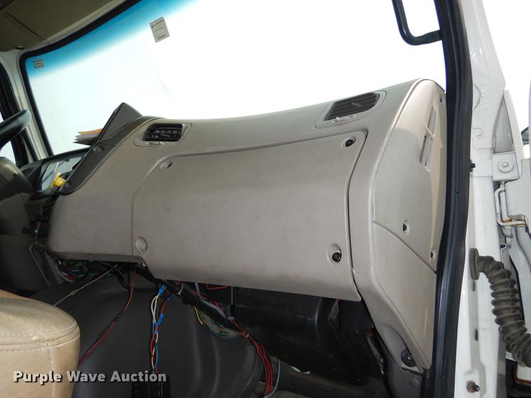 image for item DC5339 2005 Sterling L7500 dump truck