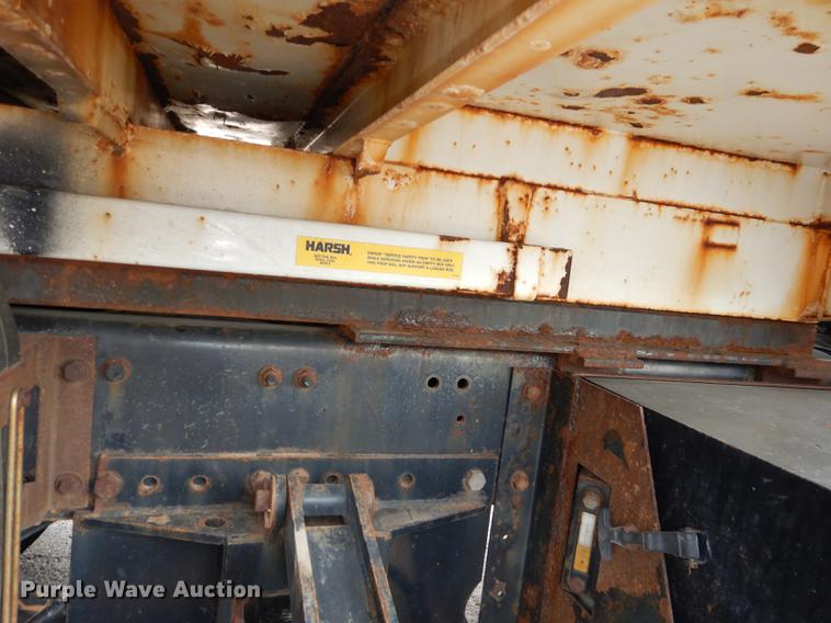 image for item DC5339 2005 Sterling L7500 dump truck