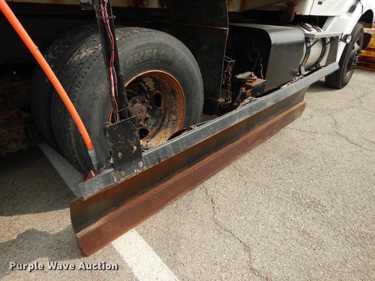 image for item DC5339 2005 Sterling L7500 dump truck