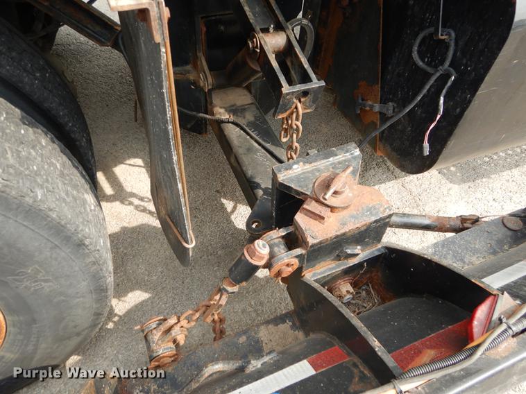 image for item DC5339 2005 Sterling L7500 dump truck