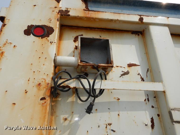 image for item DC5339 2005 Sterling L7500 dump truck