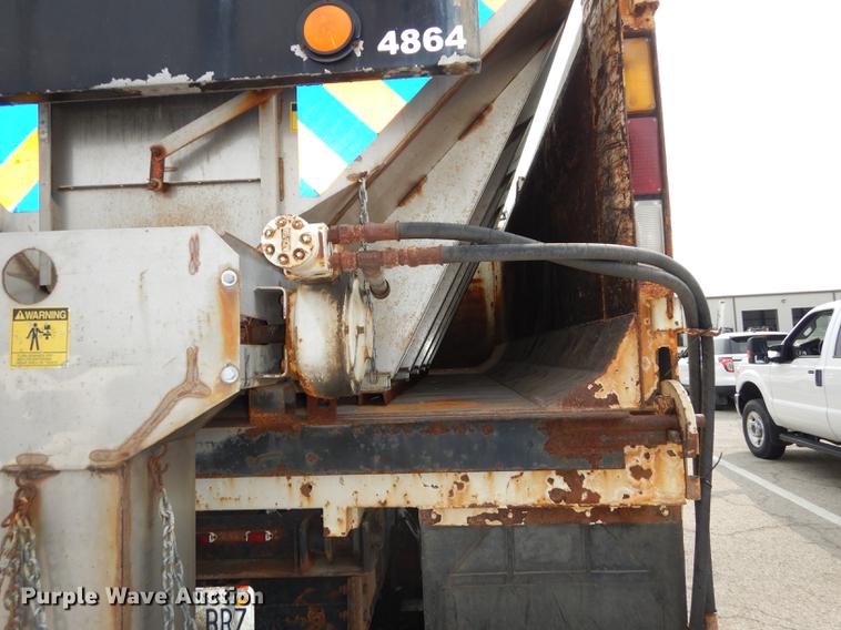 image for item DC5339 2005 Sterling L7500 dump truck