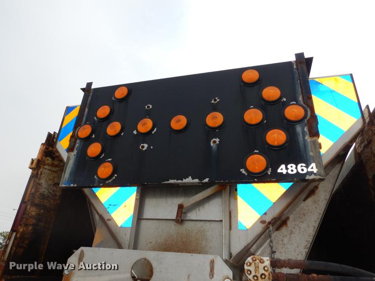 image for item DC5339 2005 Sterling L7500 dump truck