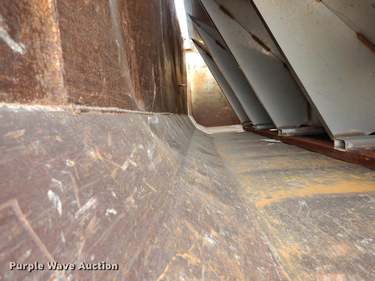 image for item DC5339 2005 Sterling L7500 dump truck