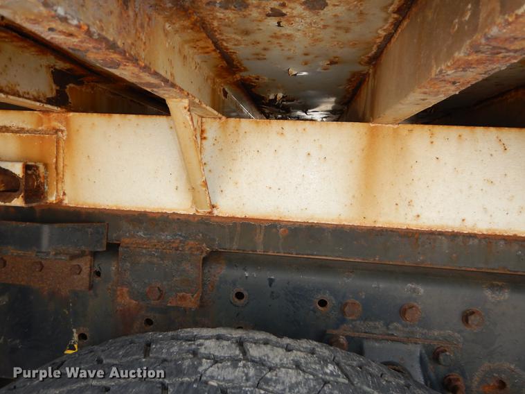 image for item DC5339 2005 Sterling L7500 dump truck