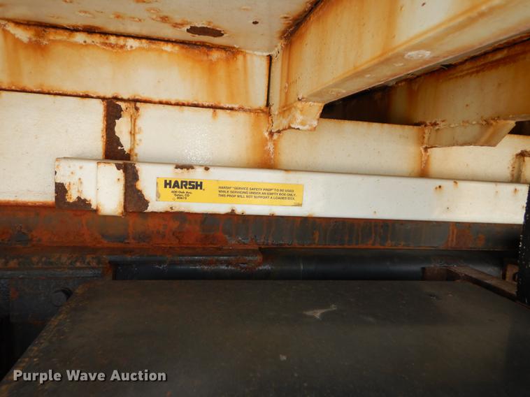 image for item DC5339 2005 Sterling L7500 dump truck