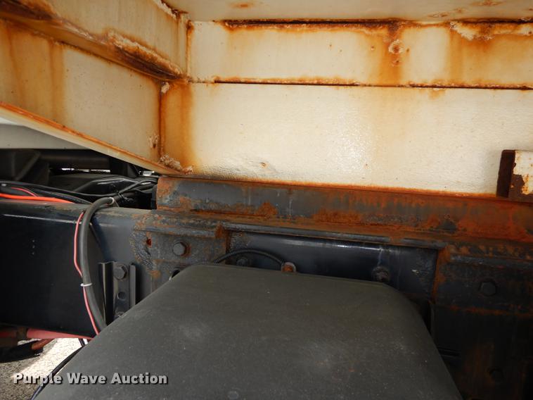 image for item DC5339 2005 Sterling L7500 dump truck