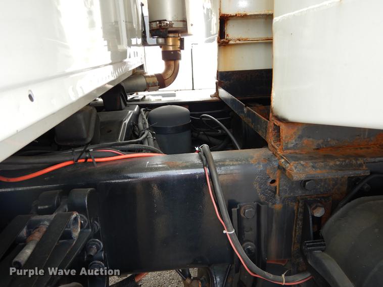 image for item DC5339 2005 Sterling L7500 dump truck