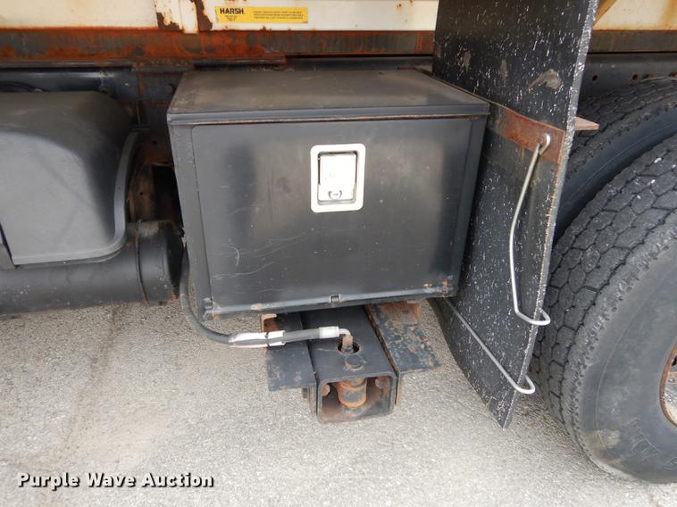 image for item DC5339 2005 Sterling L7500 dump truck