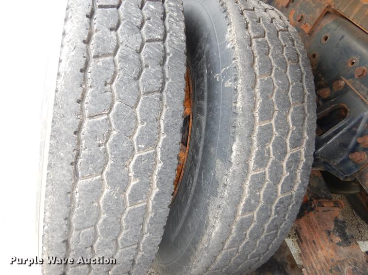 image for item DC5339 2005 Sterling L7500 dump truck