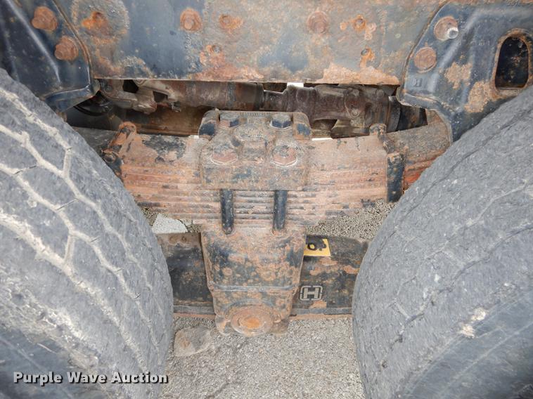 image for item DC5339 2005 Sterling L7500 dump truck