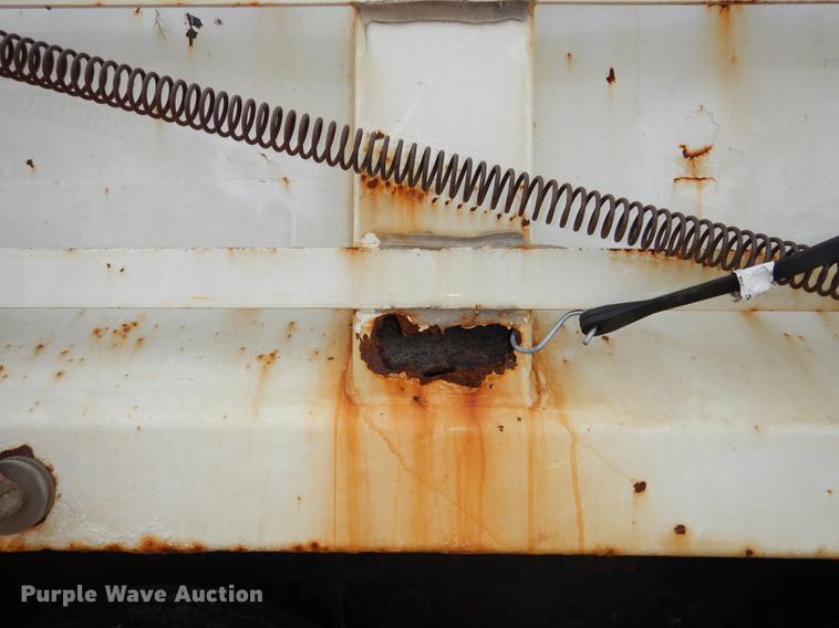 image for item DC5339 2005 Sterling L7500 dump truck