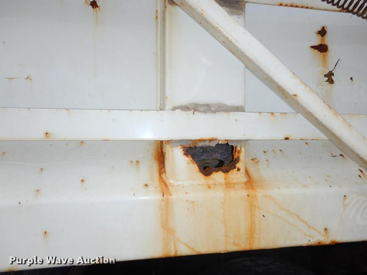 image for item DC5339 2005 Sterling L7500 dump truck