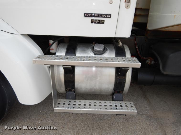 image for item DC5339 2005 Sterling L7500 dump truck