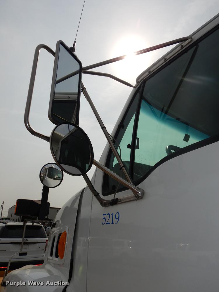 image for item DC5339 2005 Sterling L7500 dump truck