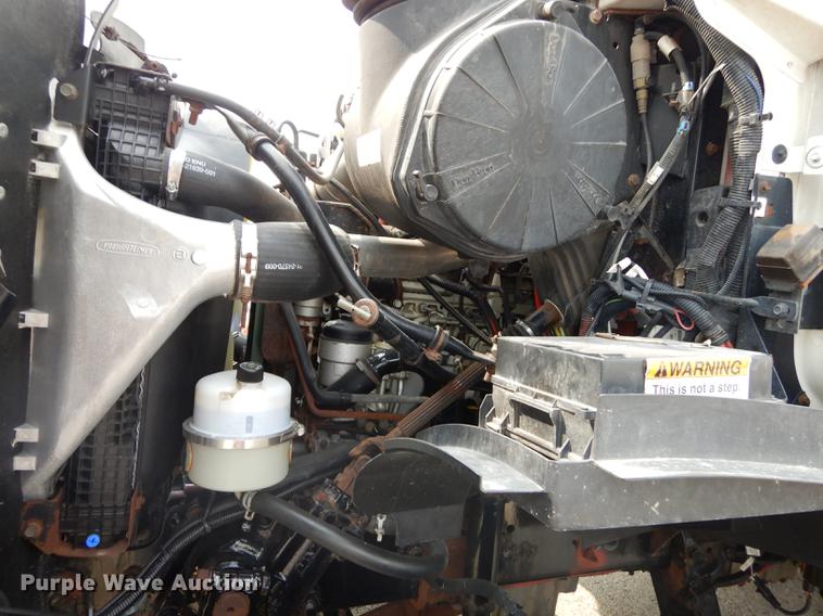 image for item DC5339 2005 Sterling L7500 dump truck